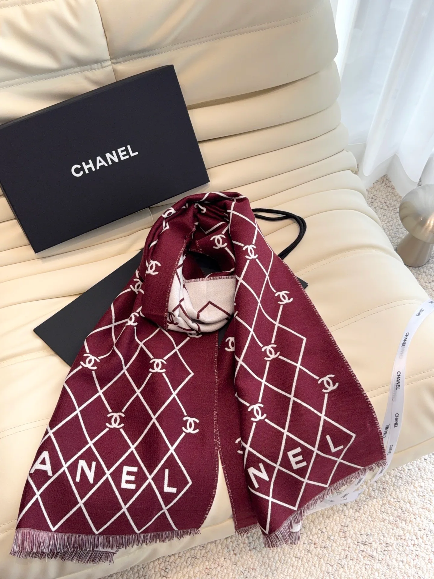 Шарфы Chanel 18675803