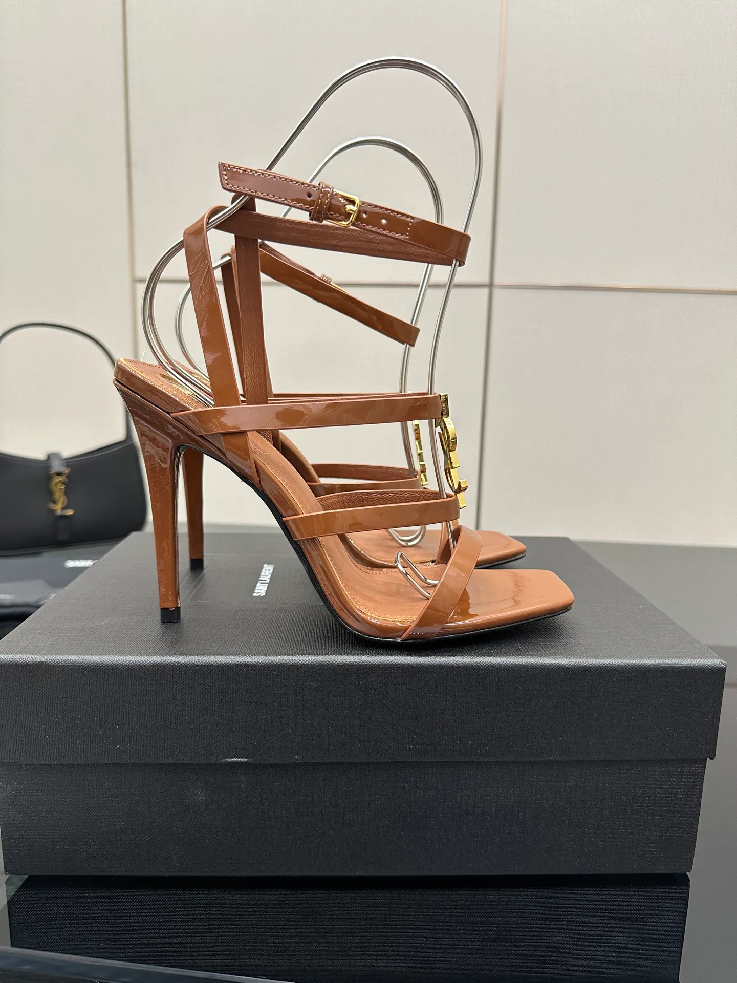 Босоножки Женские Saint Laurent 13164404