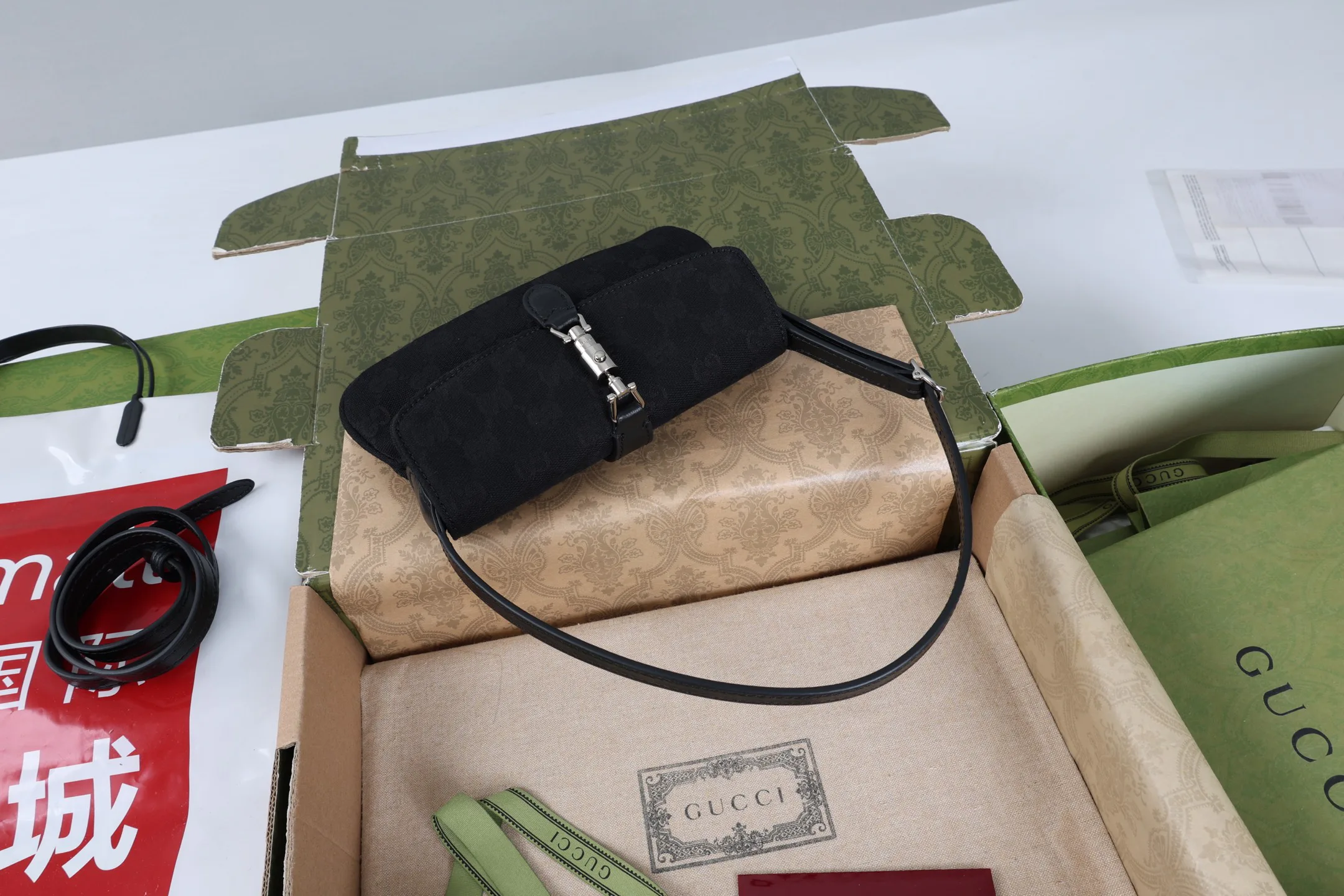 Классические Сумки Женские Gucci 11762196