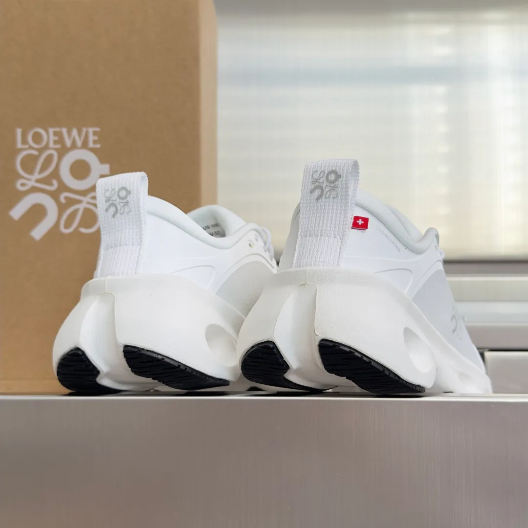 Кроссовки Женские Loewe 18339160