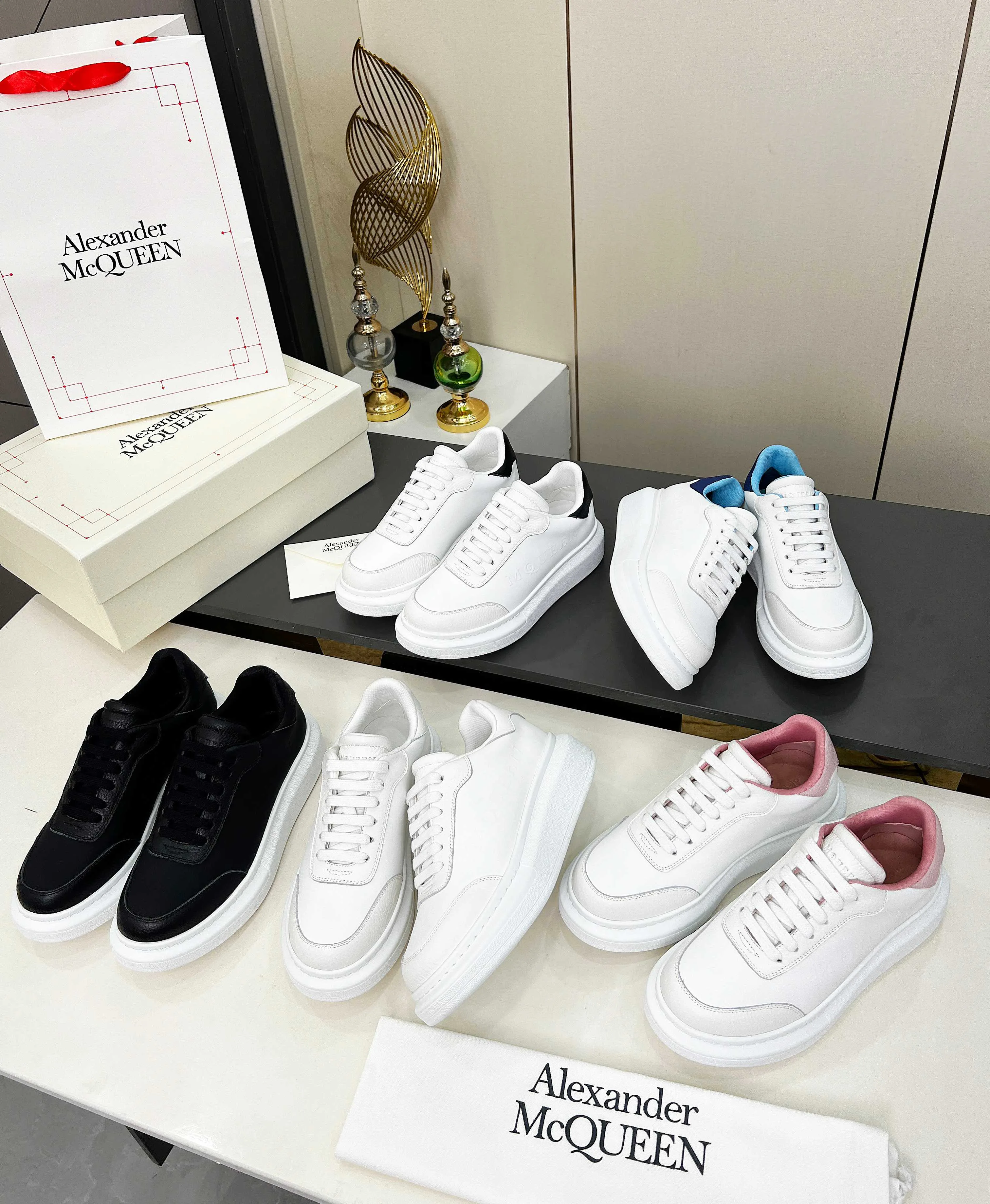 Кроссовки Женские Alexander Mcqueen 18740784