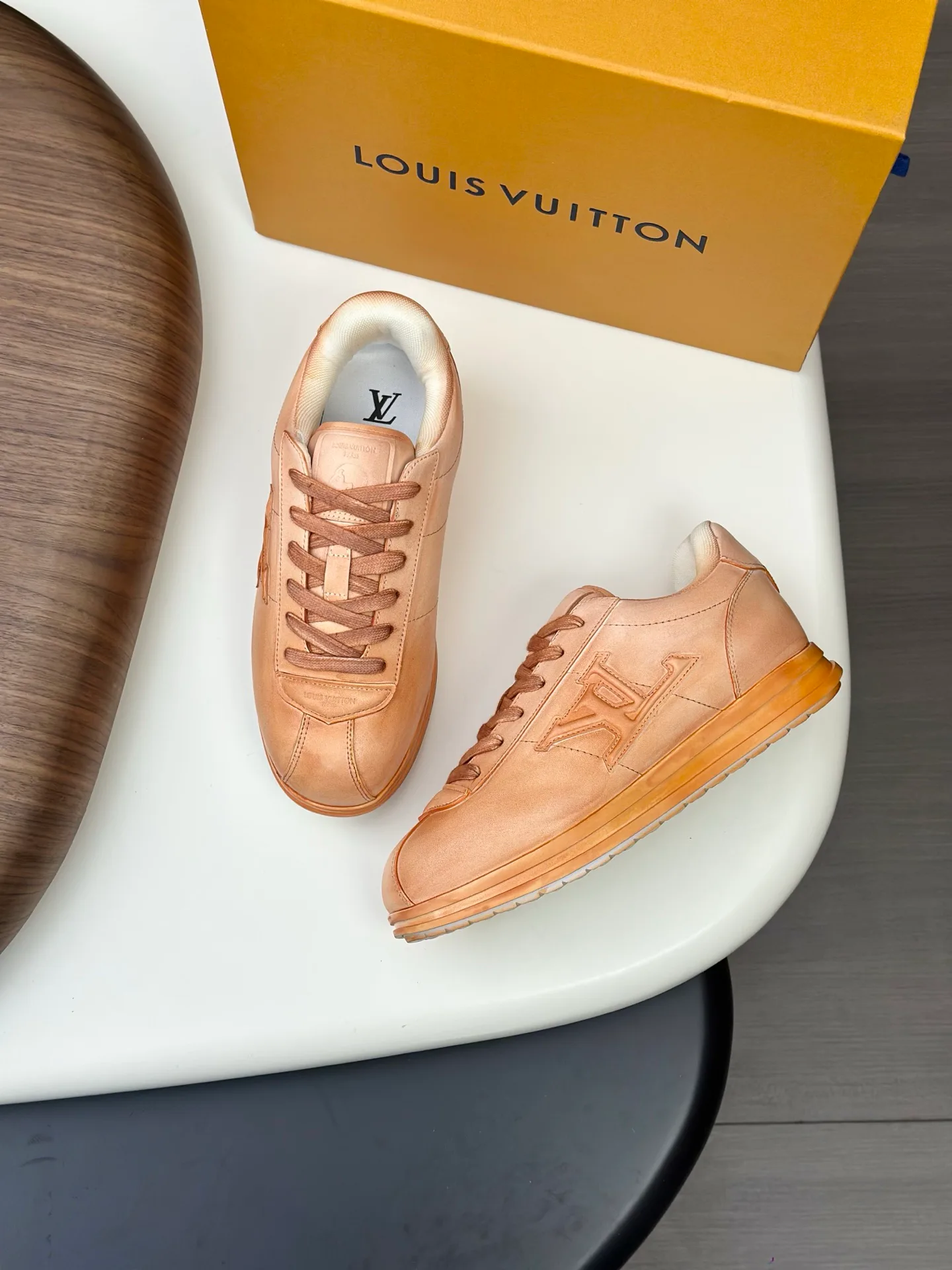 Кроссовки Мужские Louis Vuitton 10399523