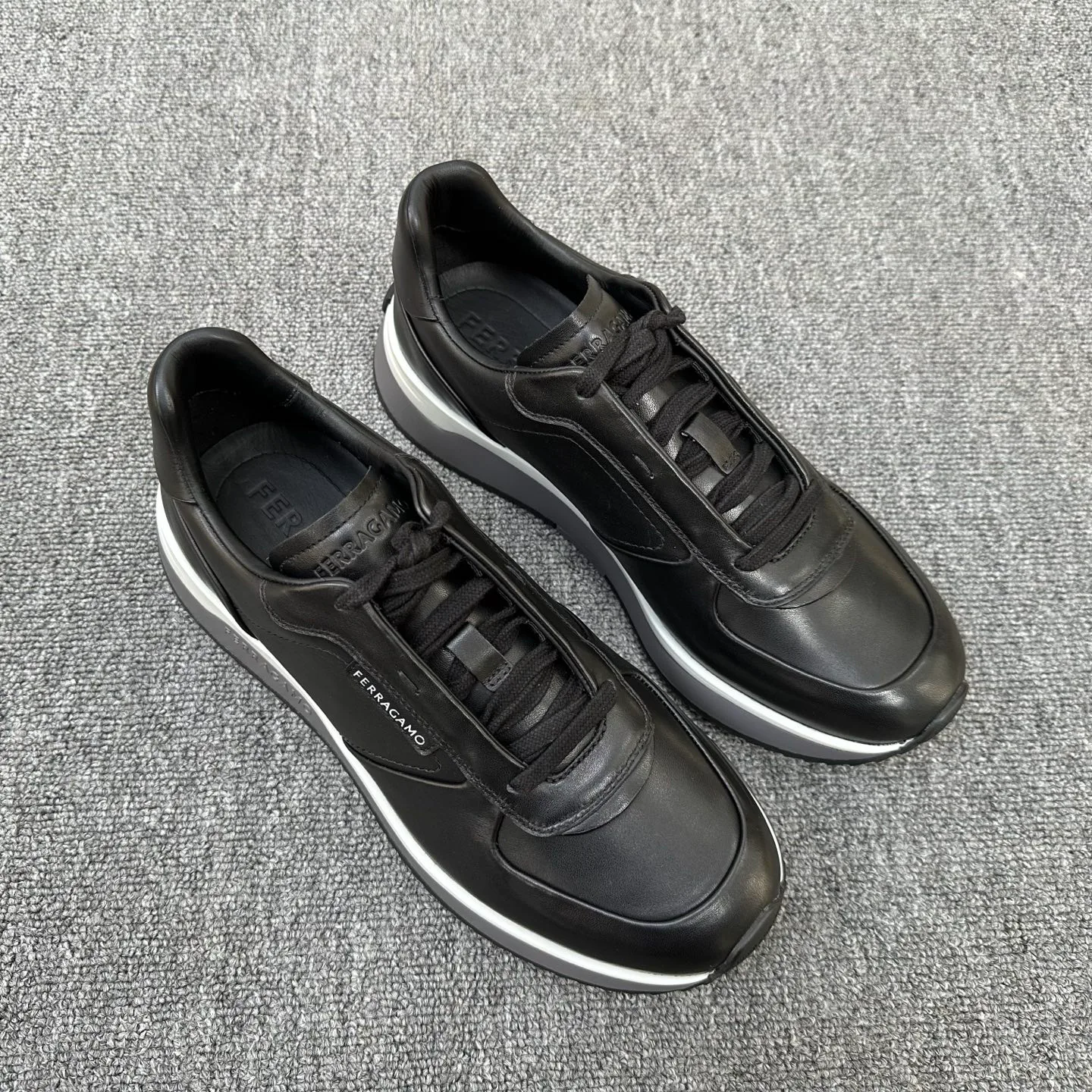 Кроссовки Мужские Salvatore Ferragamo 18075952