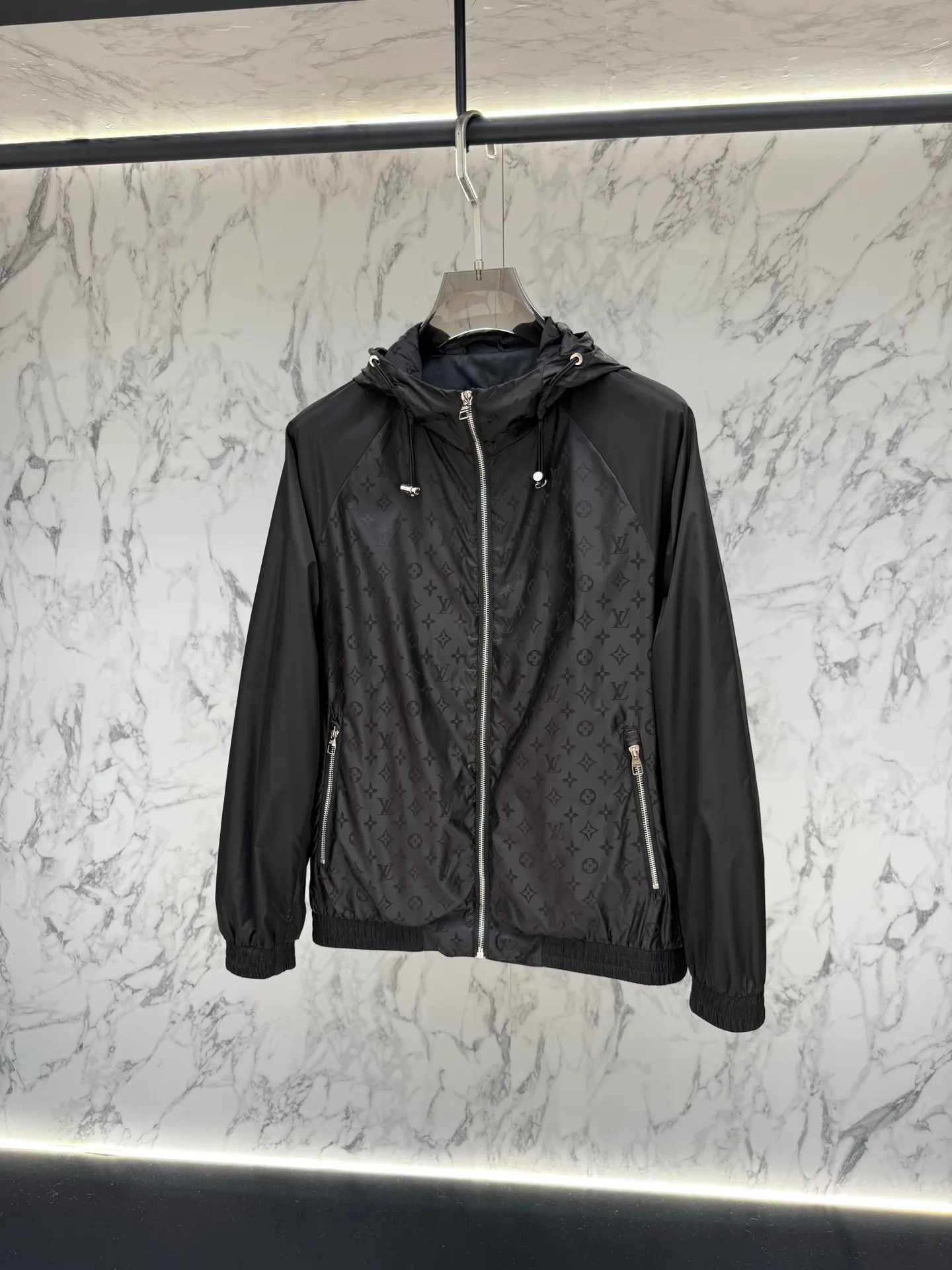 Куртки И Пуховики Мужские Louis Vuitton 11626913