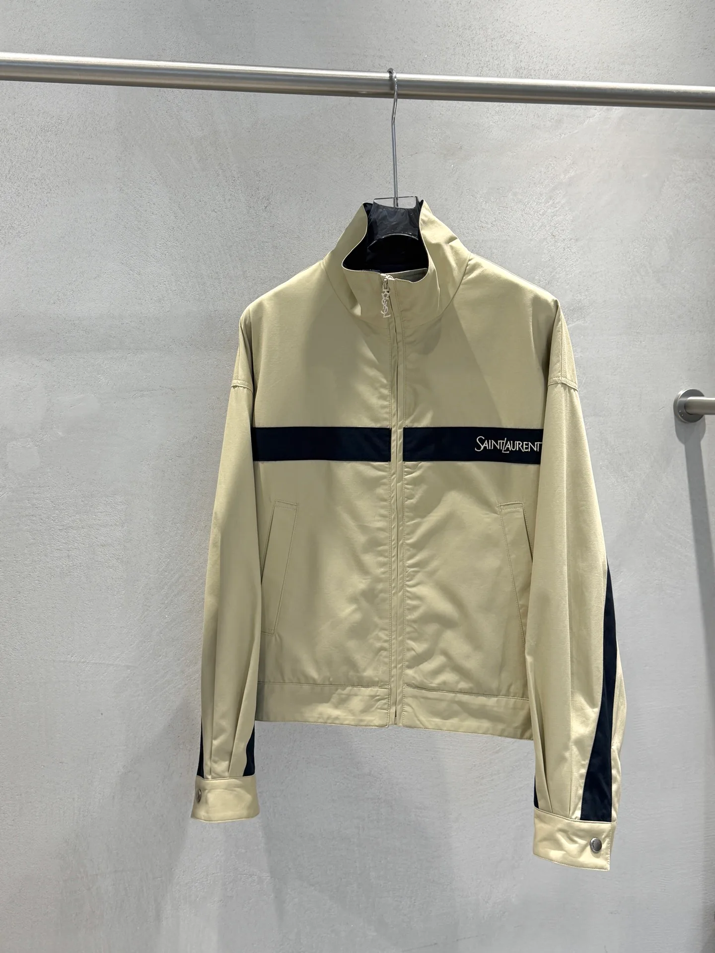 Куртки И Пуховики Женские Saint Laurent 17938161