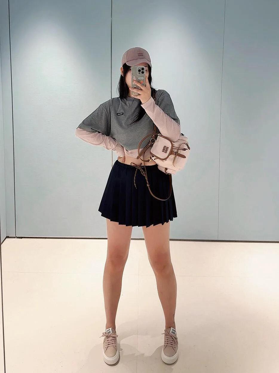 Футболки Женские Miu Miu 17339245