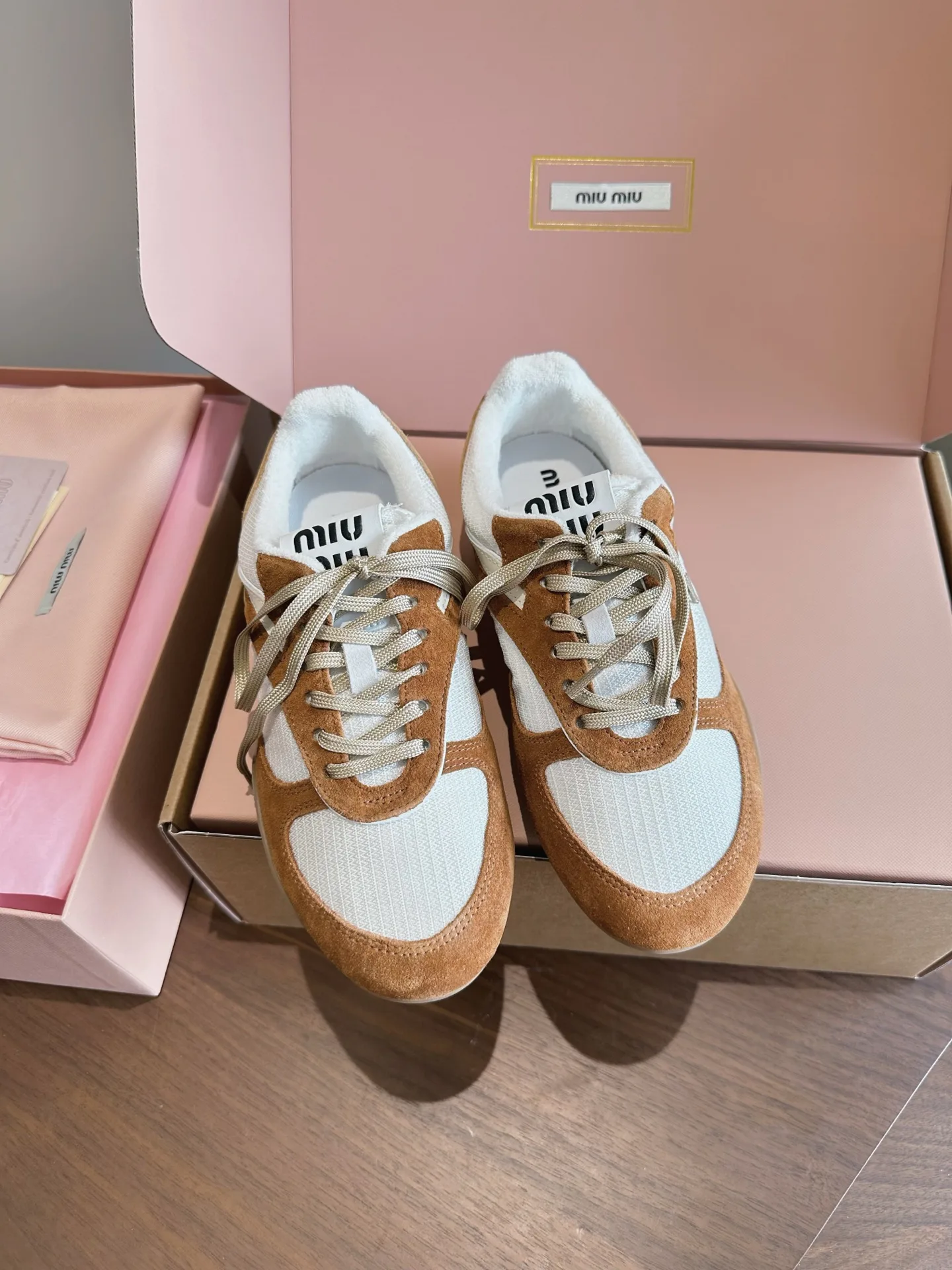 Кроссовки Женские Miu Miu 18444018