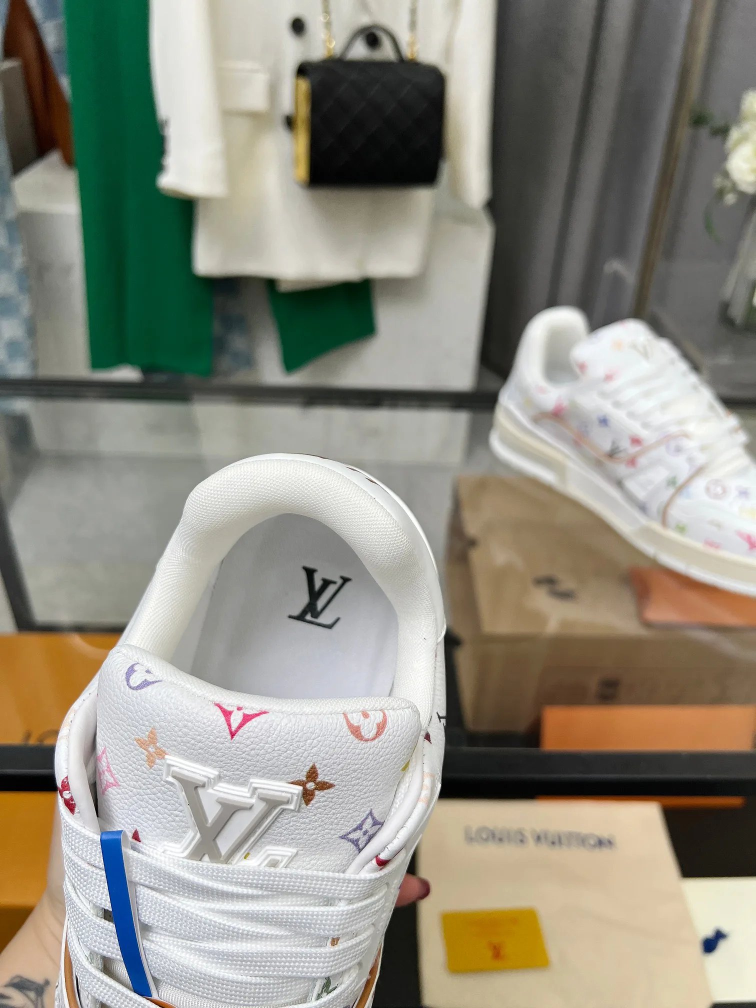 Кроссовки Женские Louis Vuitton 1124251