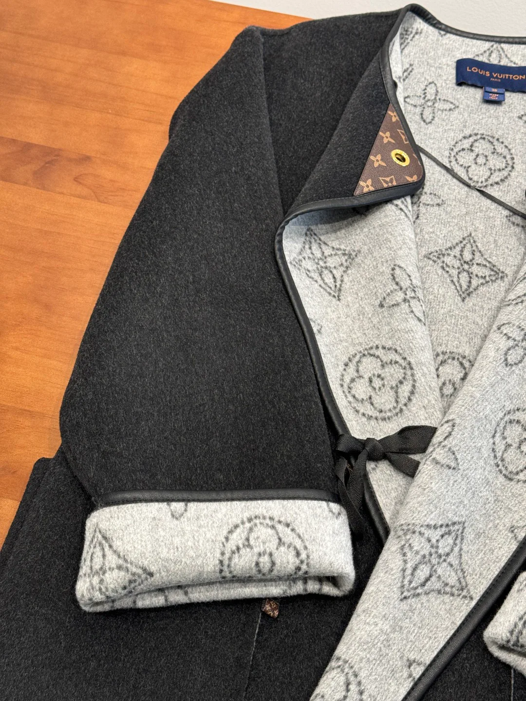 Пальто Женские Louis Vuitton 19779156