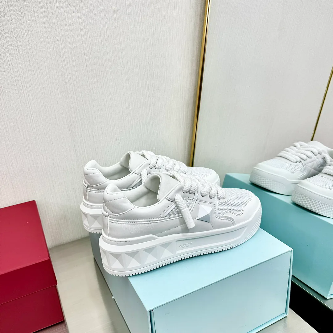 Кроссовки Женские Valentino 17955022