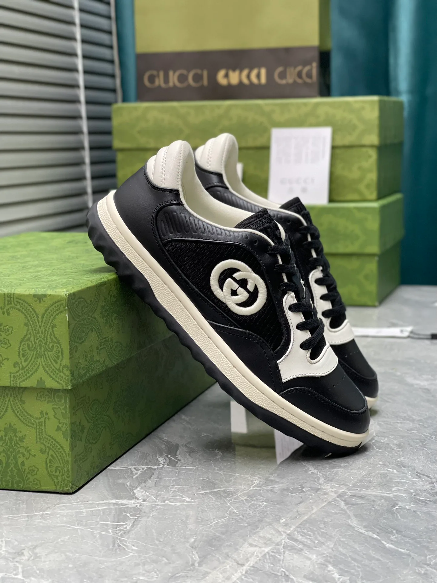 Кроссовки Женские Gucci 5813707