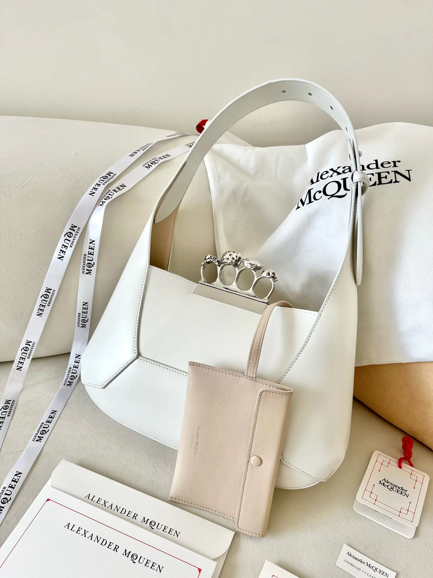 Сумки На Ремне Женские Alexander Mcqueen 11472546