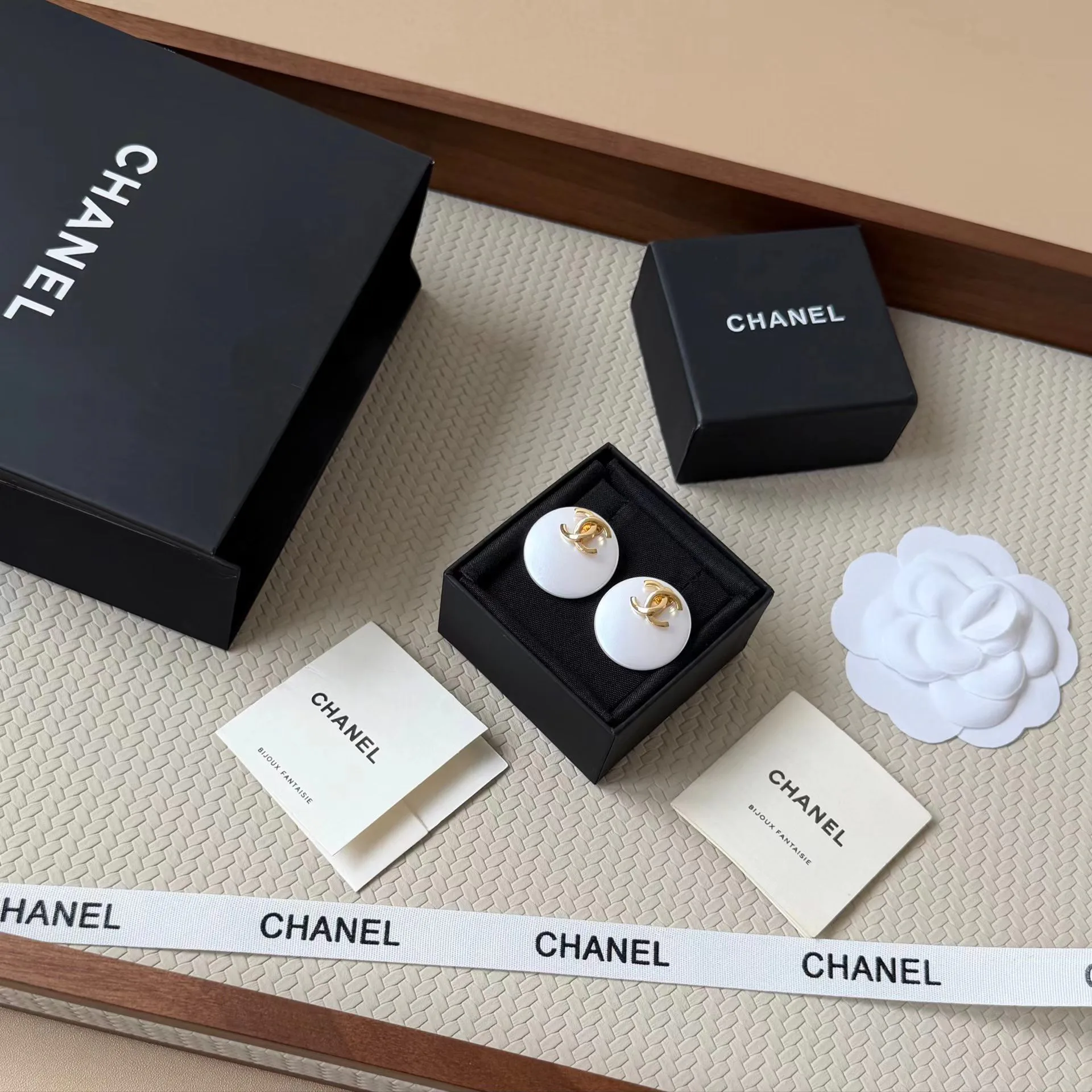 Бижутерия Chanel 18123143