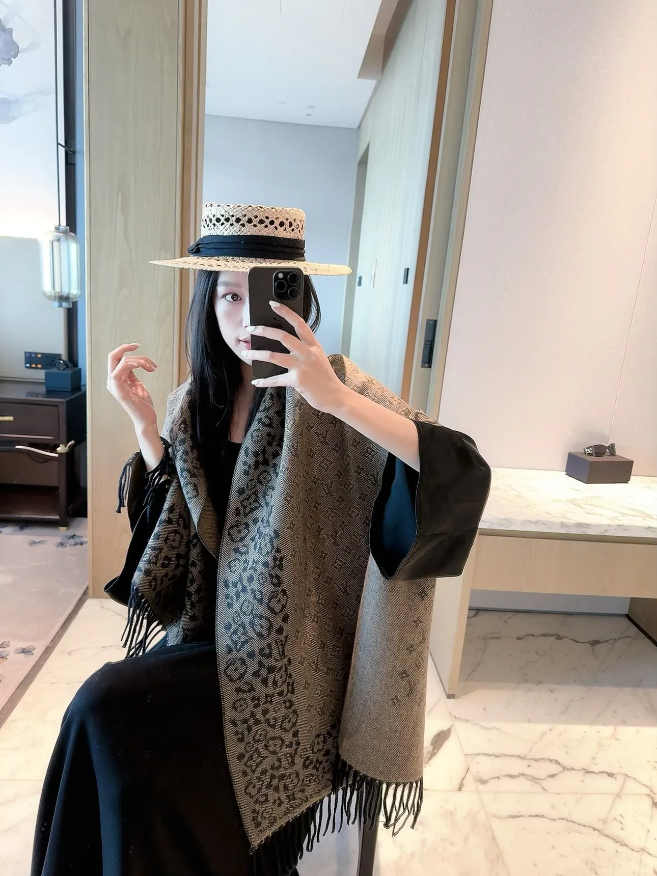 Шарфы Louis Vuitton 18322564