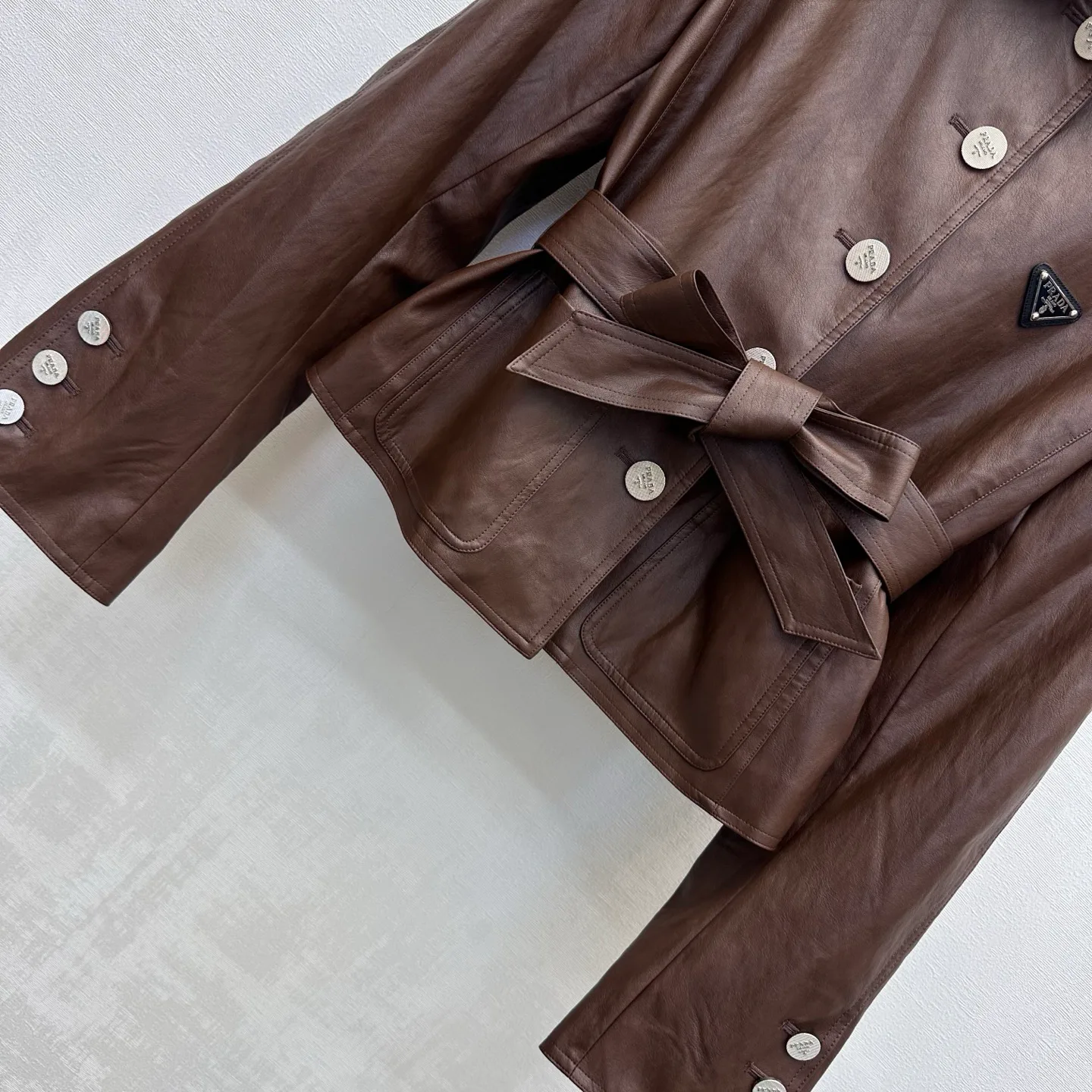 Кожаные Куртки И Дублёнки Женские Prada 19609875