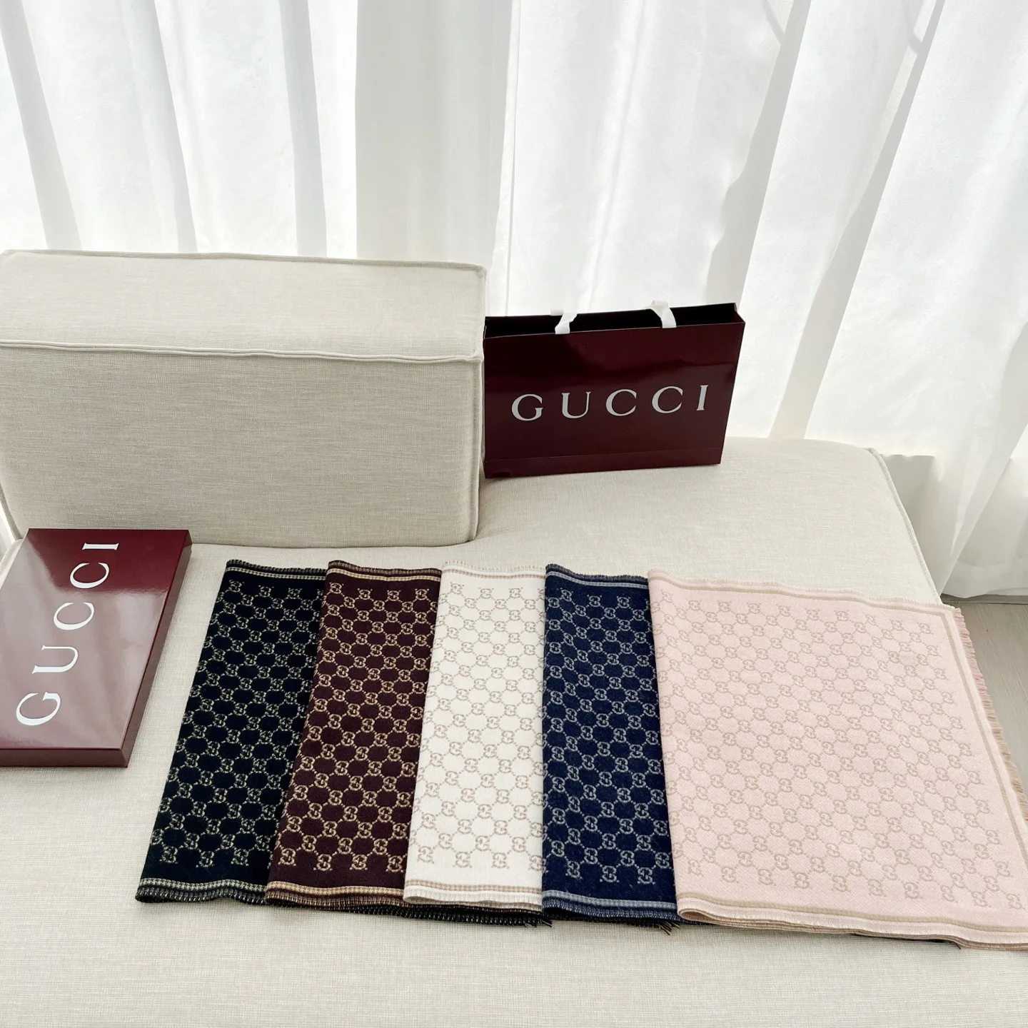 Шарфы Gucci 1628374