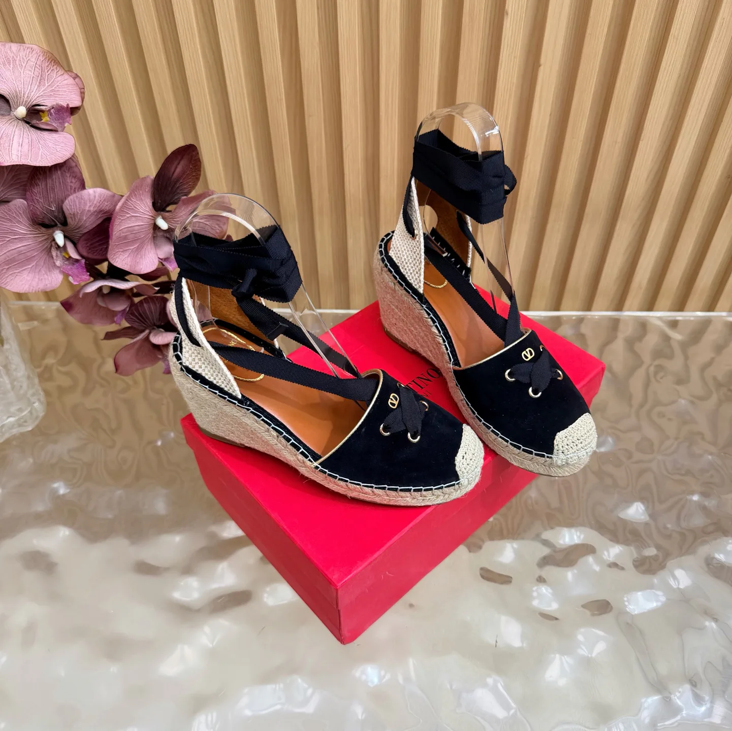 Босоножки Женские Valentino 17728243