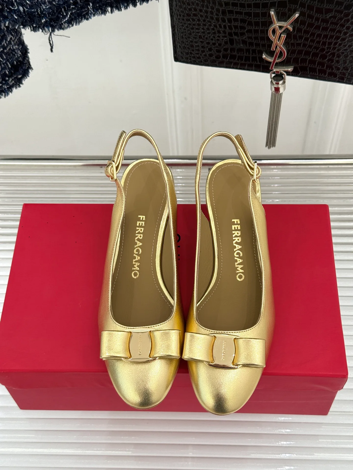 Туфли Женские Salvatore Ferragamo 13454964