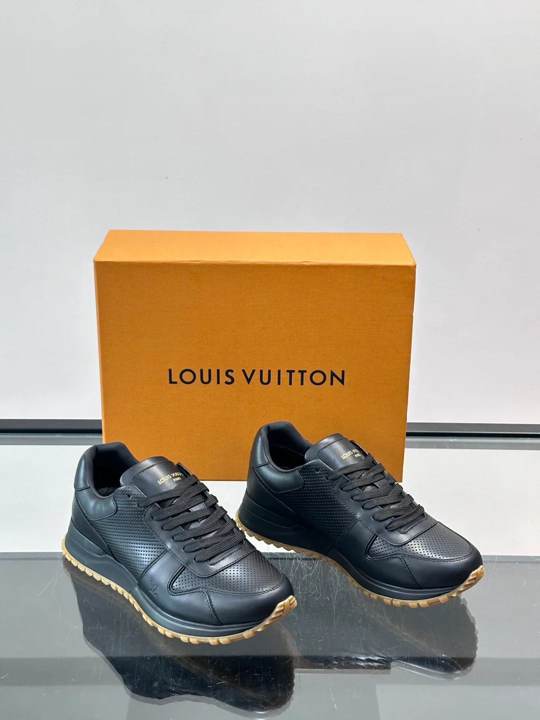 Кроссовки Мужские Louis Vuitton 520593