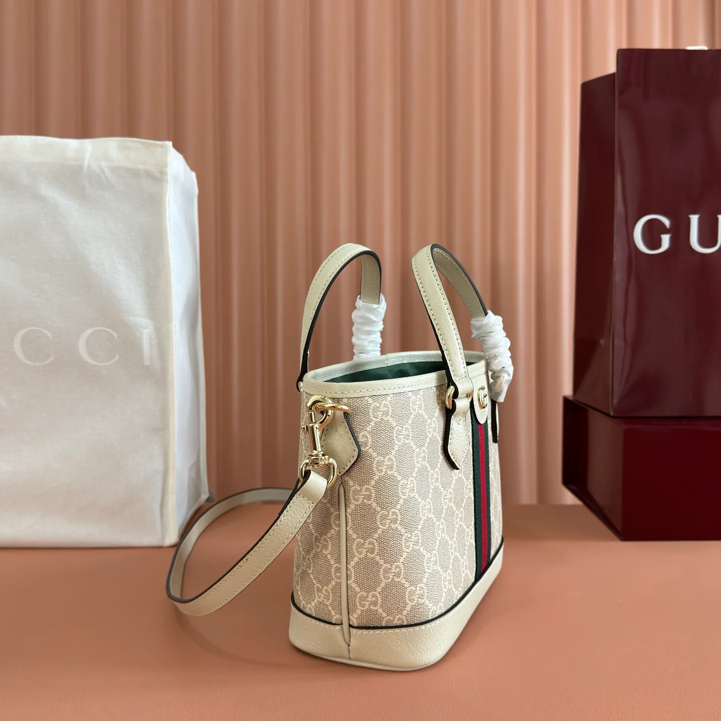 Классические Сумки Женские Gucci 11601447