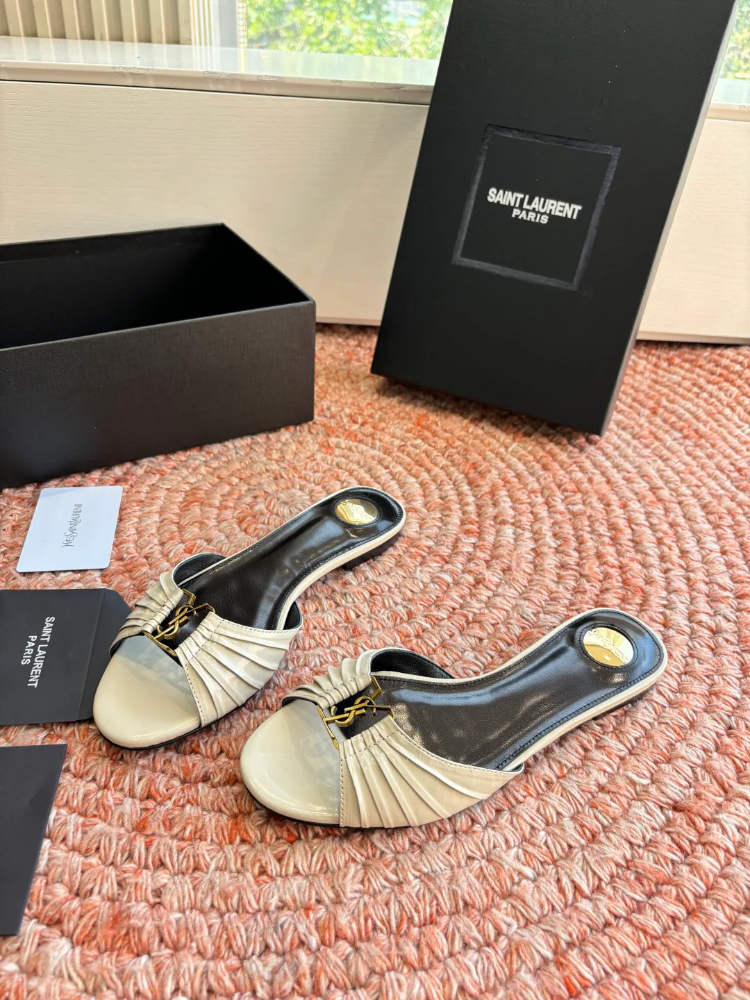 Шлепанцы Женские Saint Laurent 11599264
