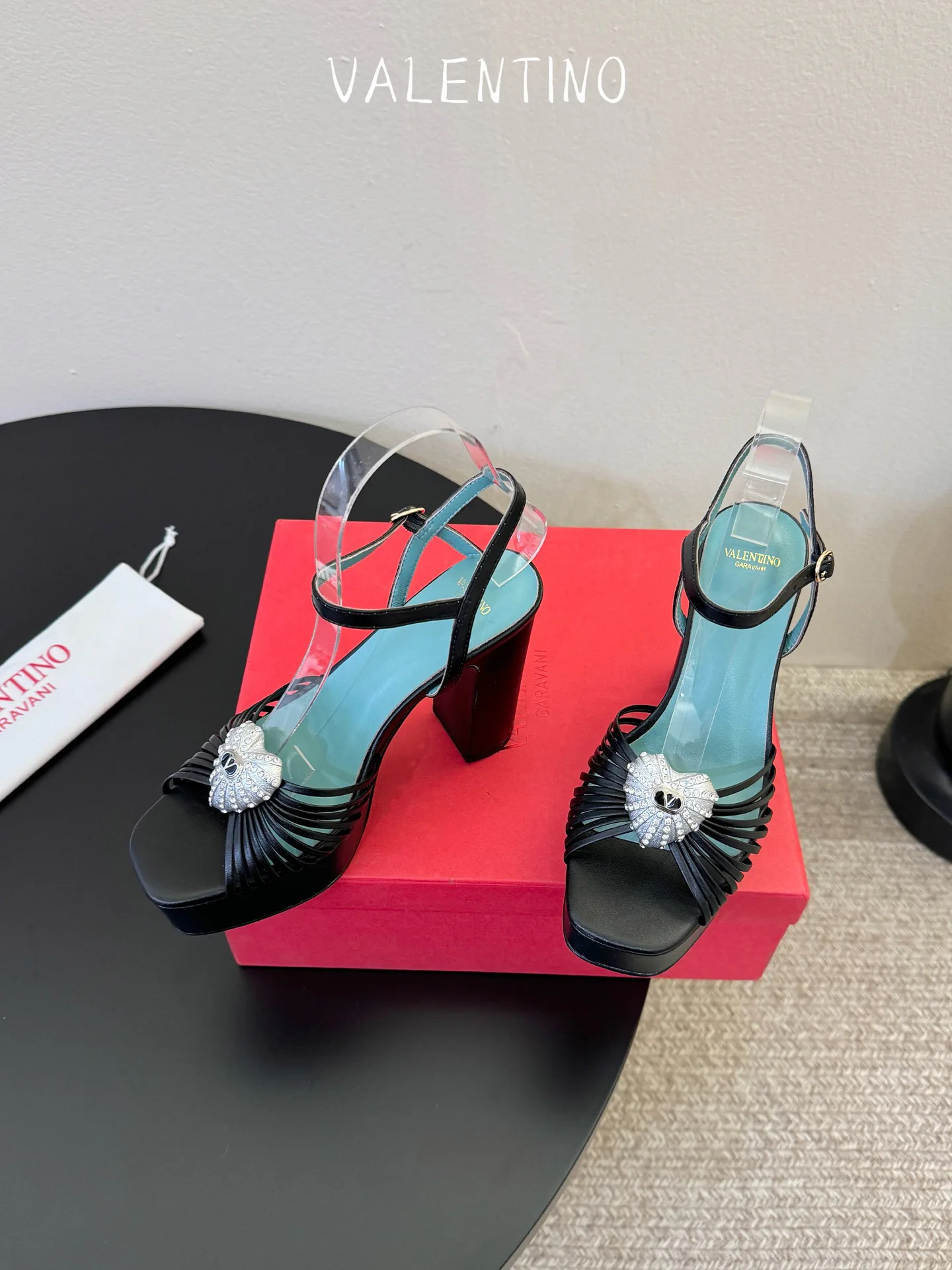 Босоножки Женские Valentino 17281535