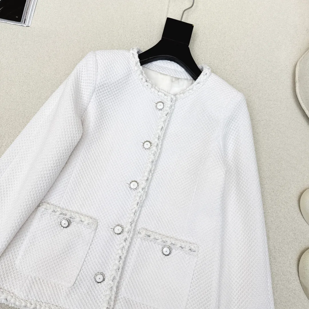 Куртки И Пуховики Женские Chanel 1229271