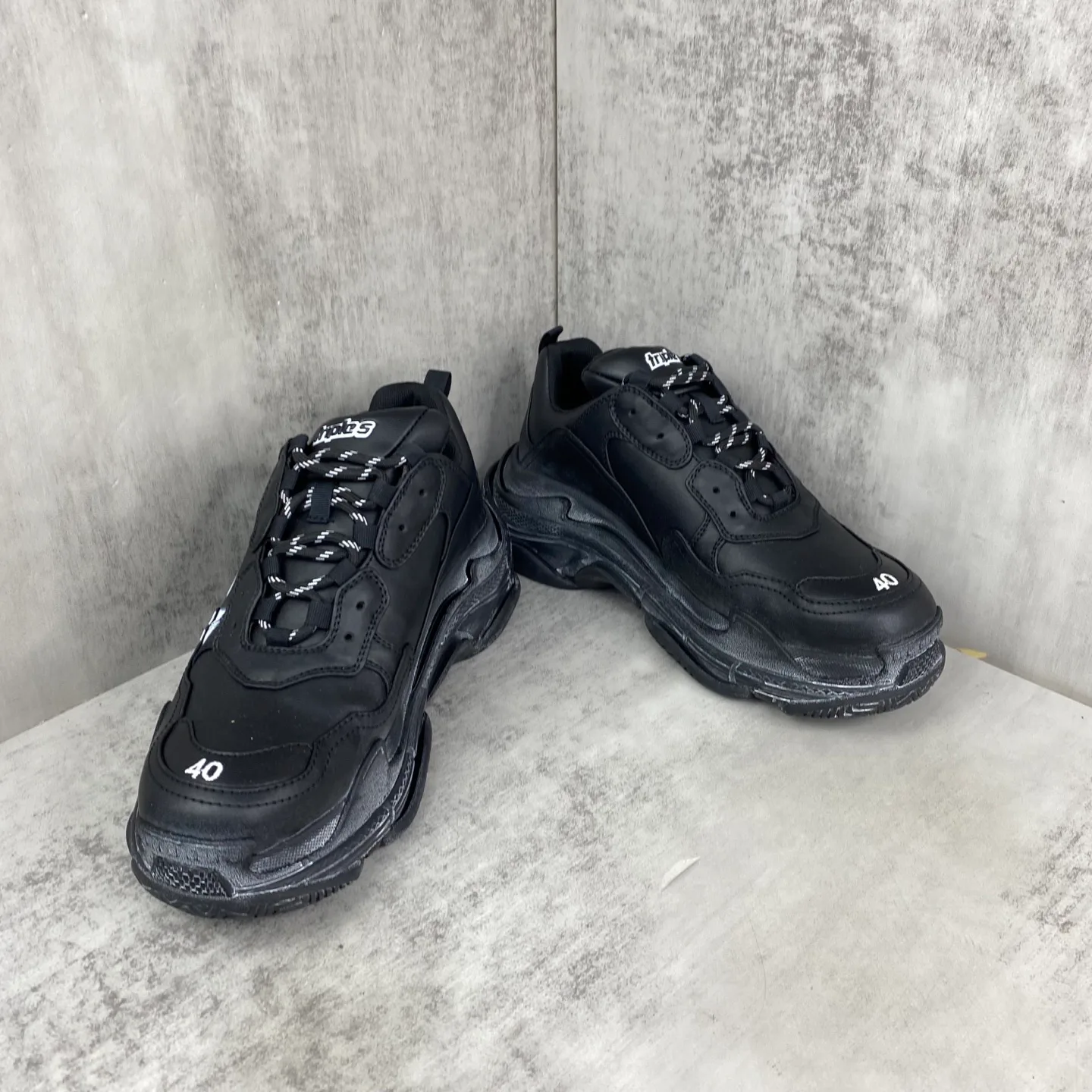 Кроссовки Женские Balenciaga 11216247