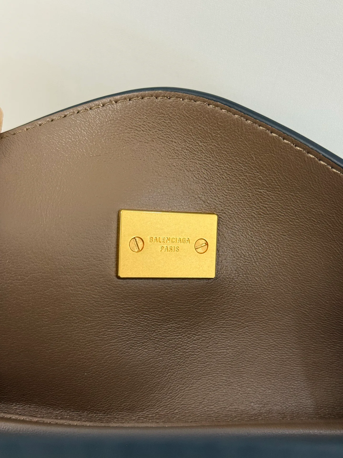Классические Сумки Женские Balenciaga 18136030