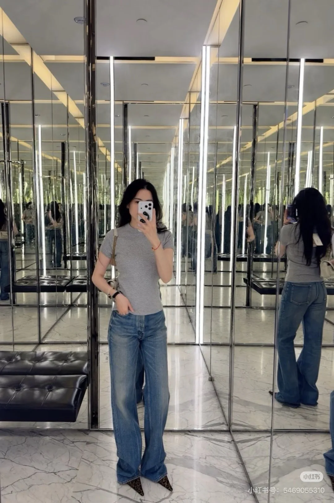 Футболки Женские Saint Laurent 16936610