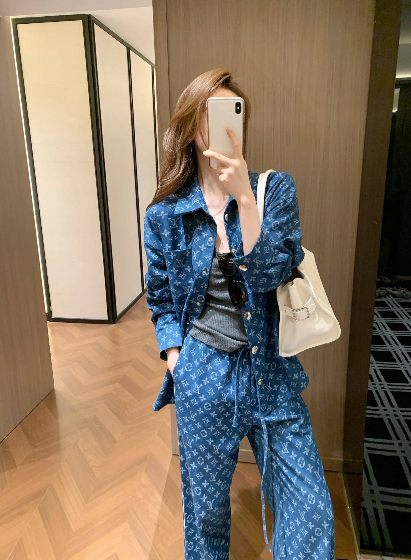 Костюмы Женские Louis Vuitton 17988119