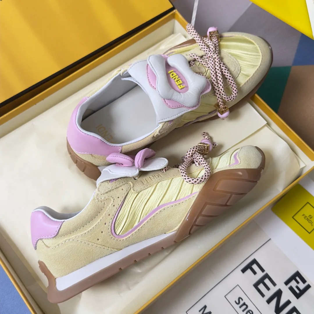 Кроссовки Женские Fendi 11687184