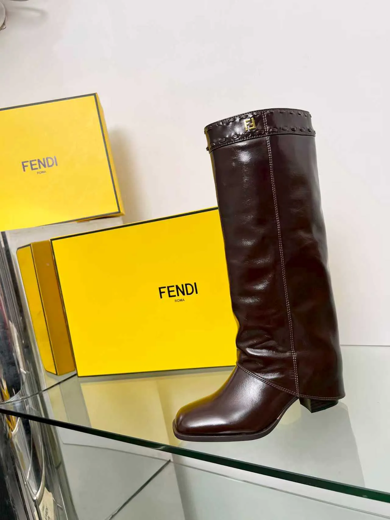 Сапоги Женские Fendi 18104317