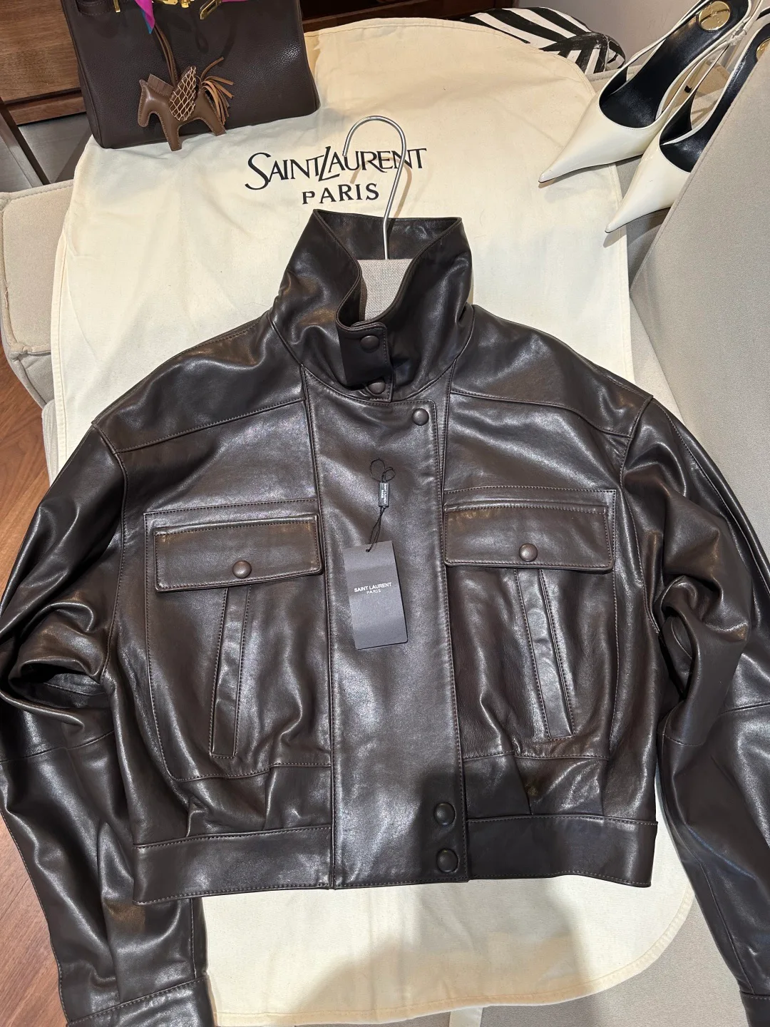Кожаные Куртки И Дублёнки Женские Saint Laurent 18040518