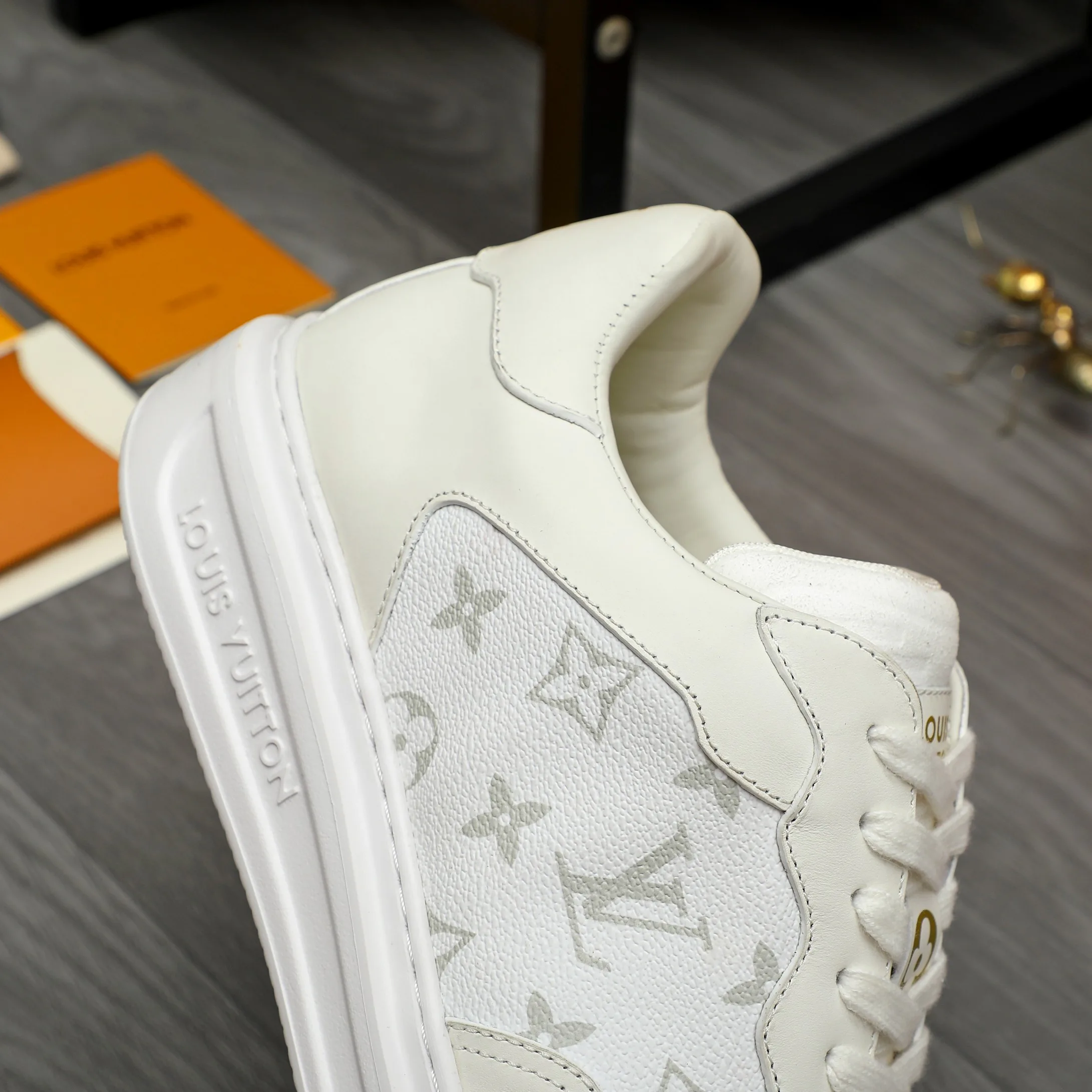 Кроссовки Мужские Louis Vuitton 288051