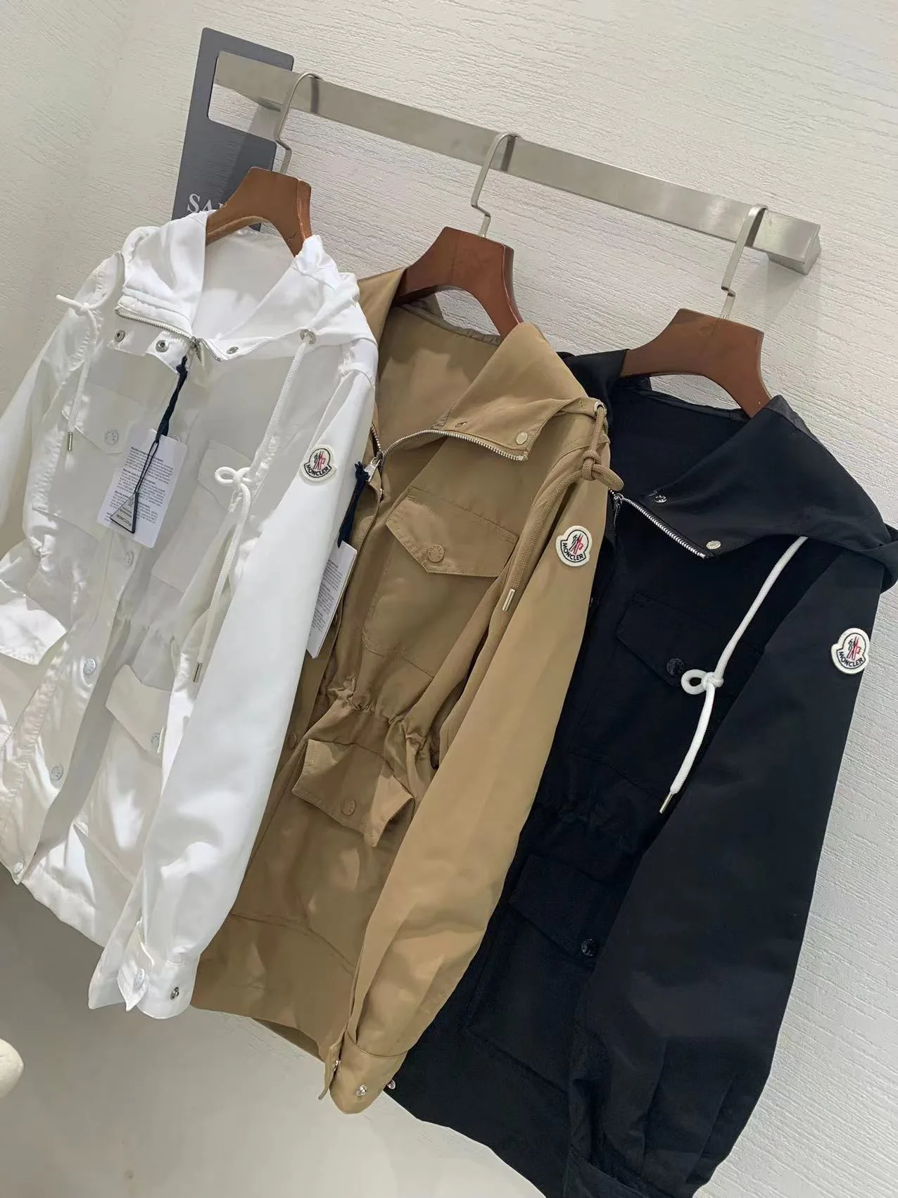 Куртки И Пуховики Женские Moncler 11537548