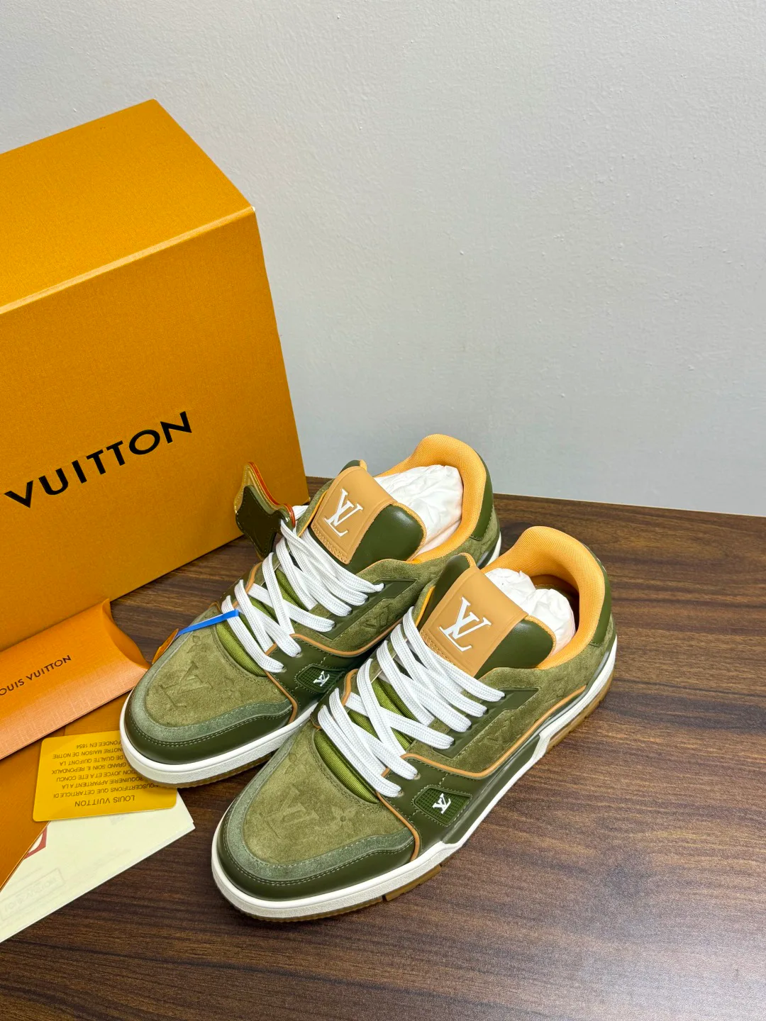 Кроссовки Мужские Louis Vuitton 19036043
