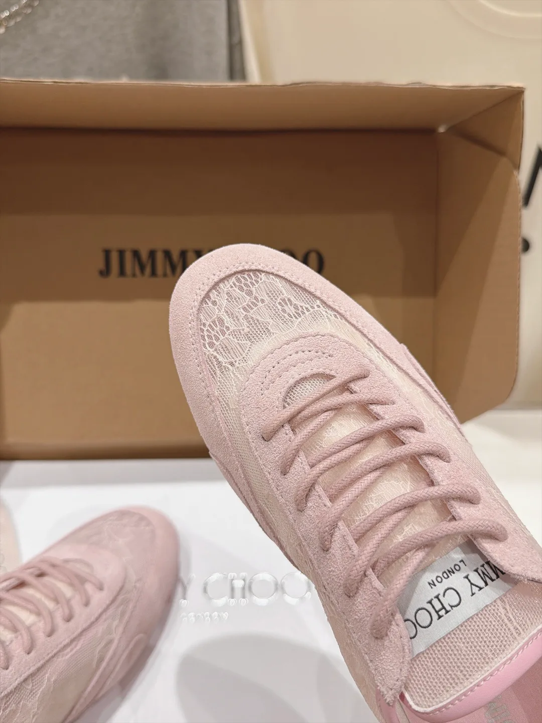 Кроссовки Женские Jimmy Choo 18436545
