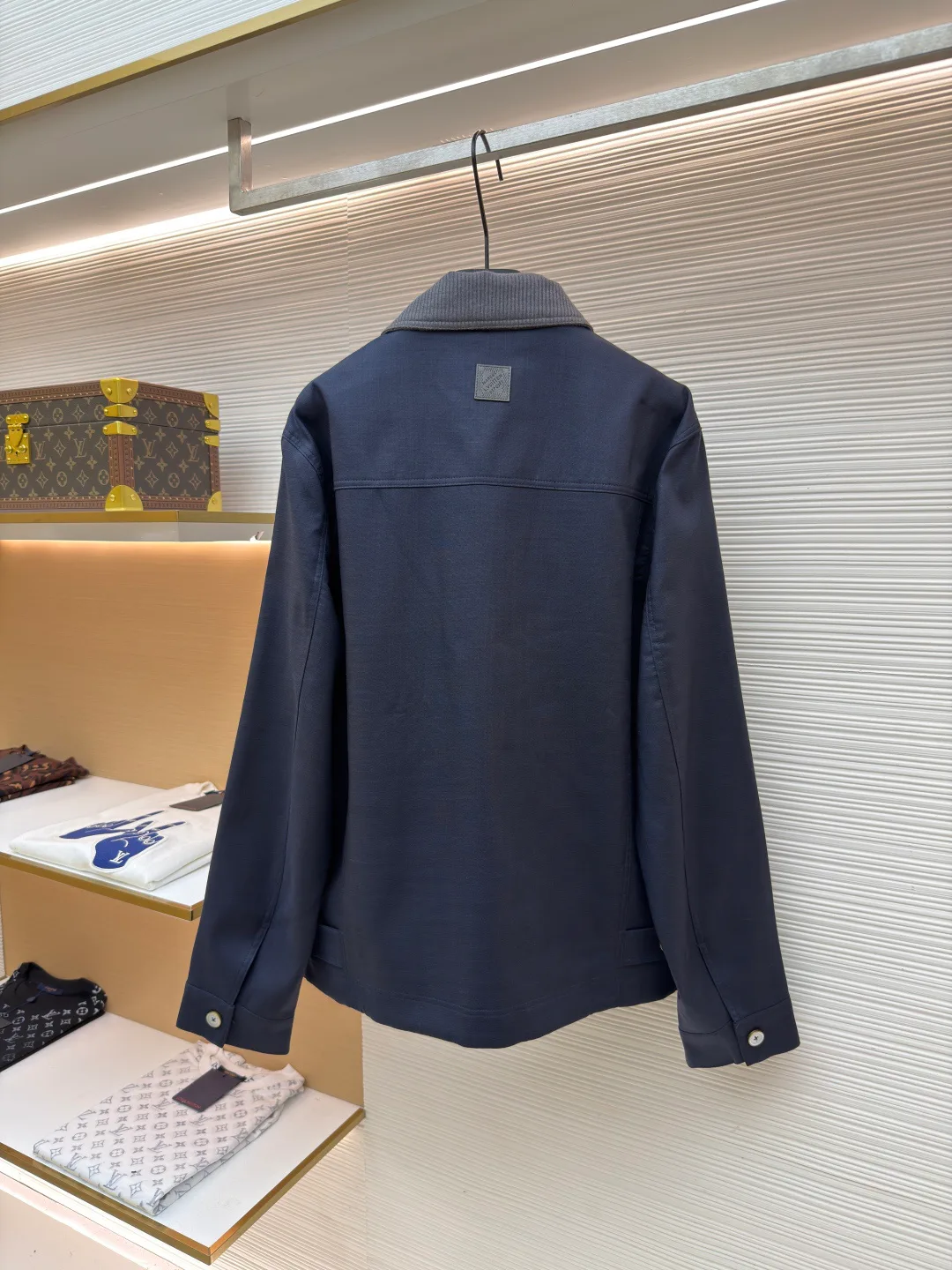 Куртки И Пуховики Мужские Louis Vuitton 18209772