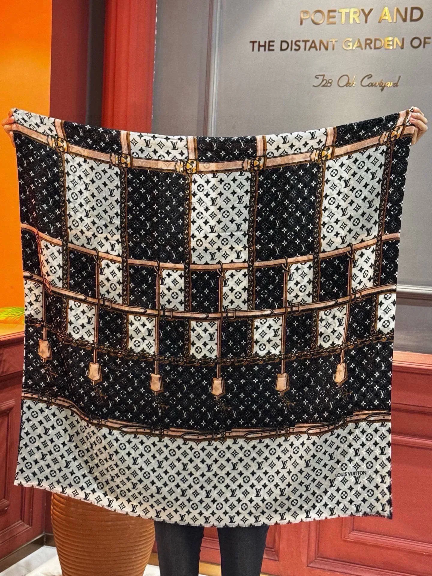 Шарфы Louis Vuitton 17673157
