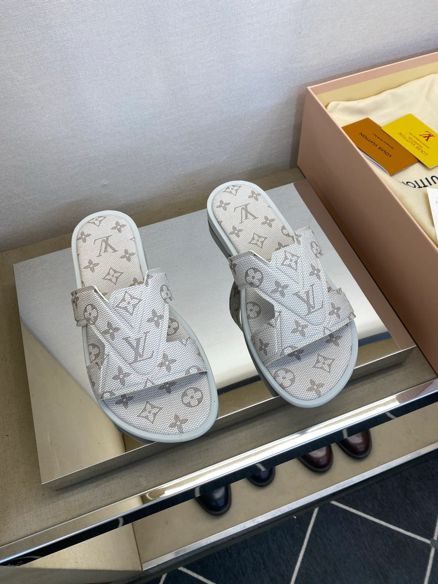 Сандалии Мужские Louis Vuitton 11767920