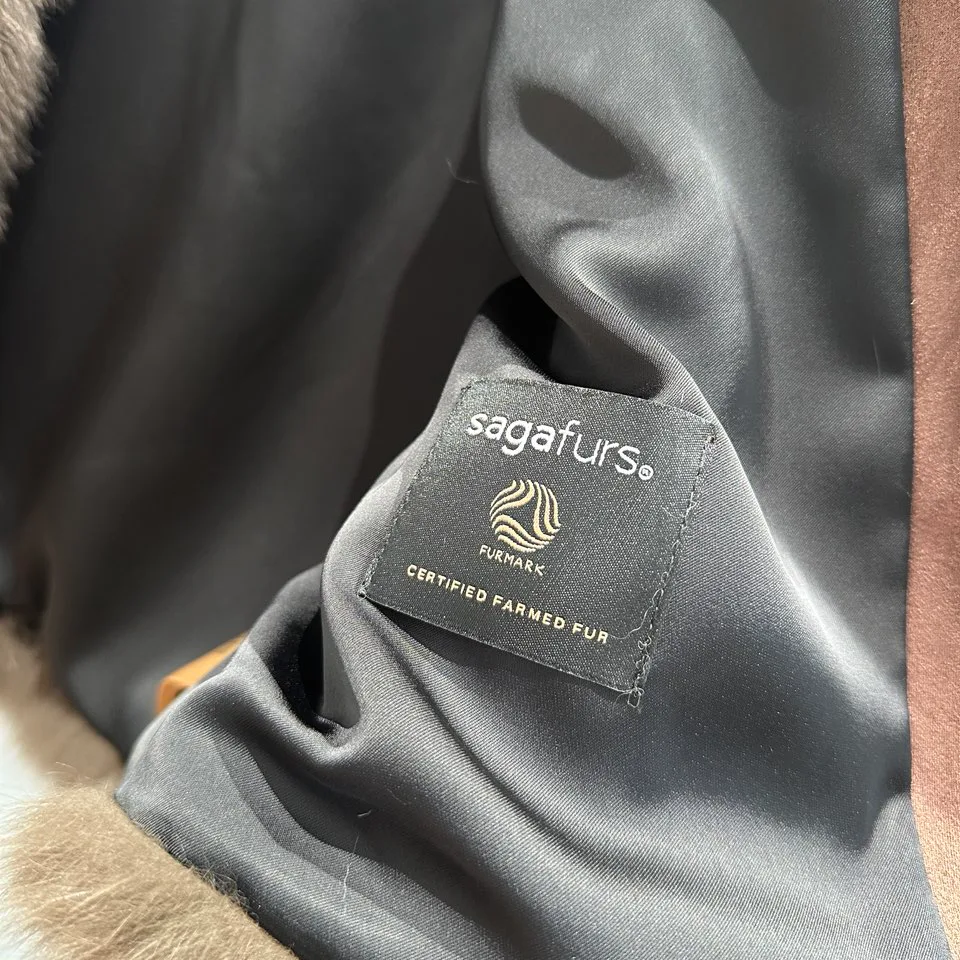 Шубы Женские Fendi 18321089