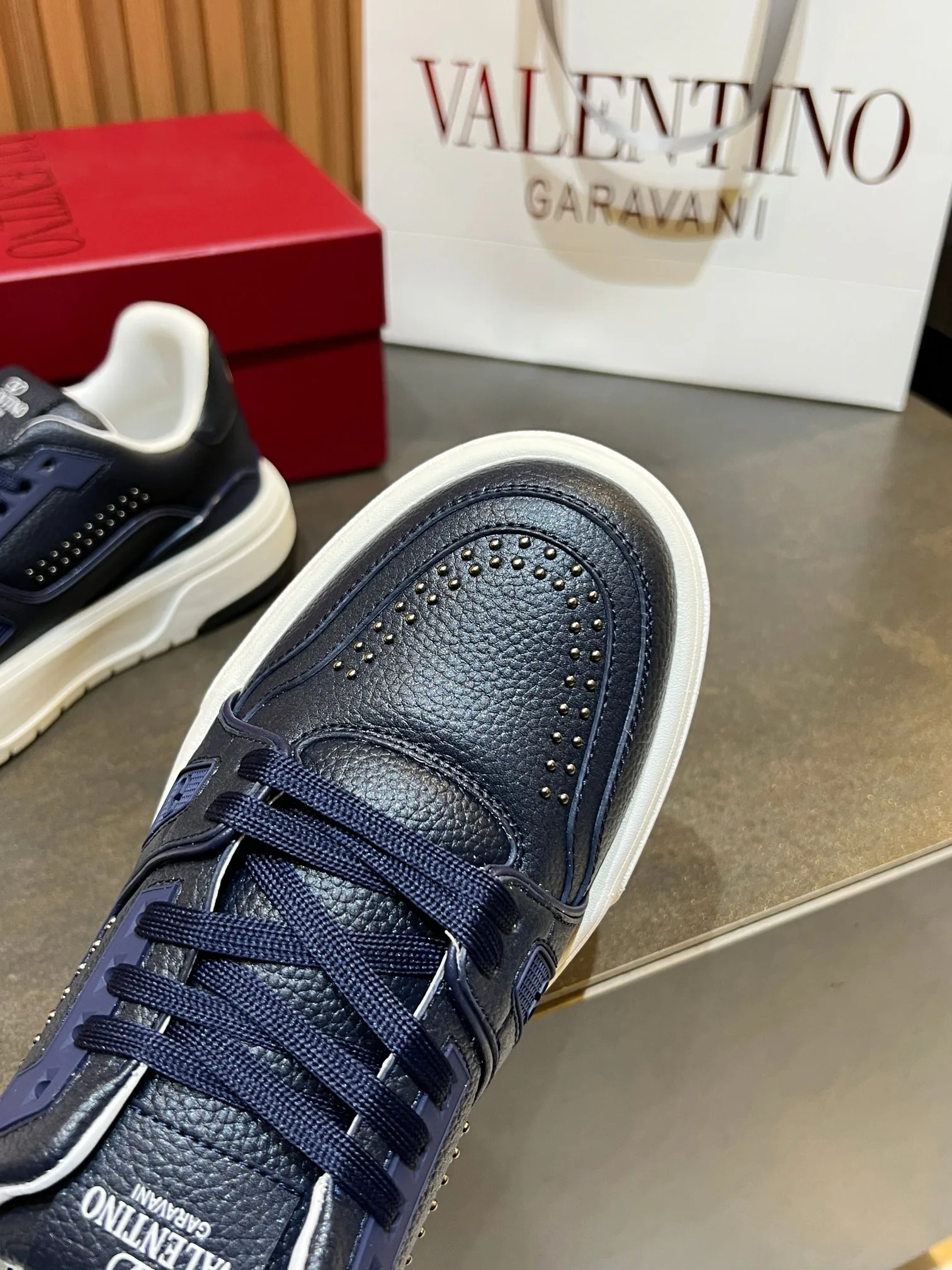 Кроссовки Женские Valentino 11575972