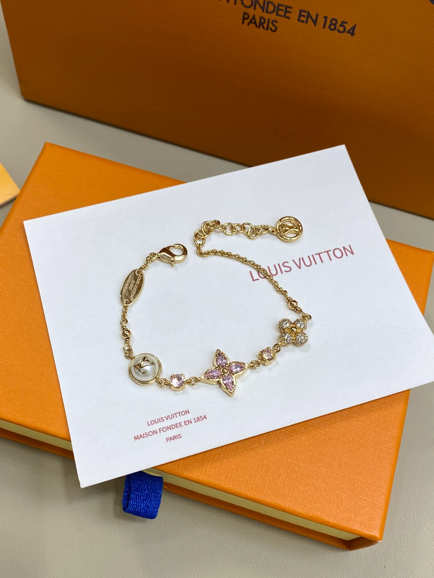 Бижутерия Louis Vuitton 18454059