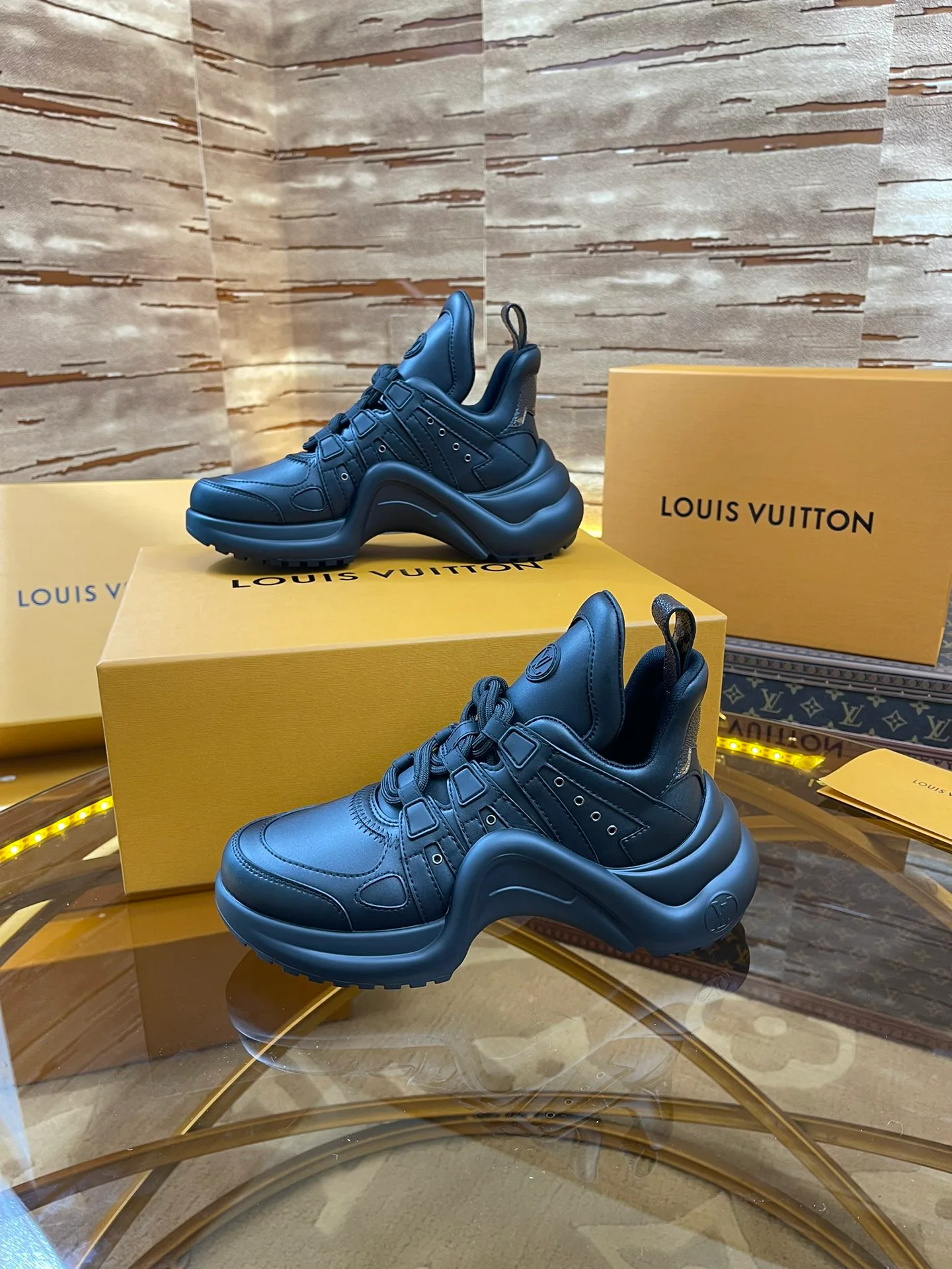 Кроссовки Женские Louis Vuitton 17373