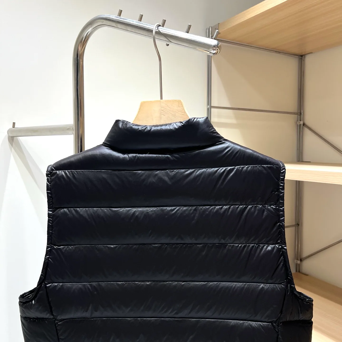 Жилеты Женские Moncler 18110910