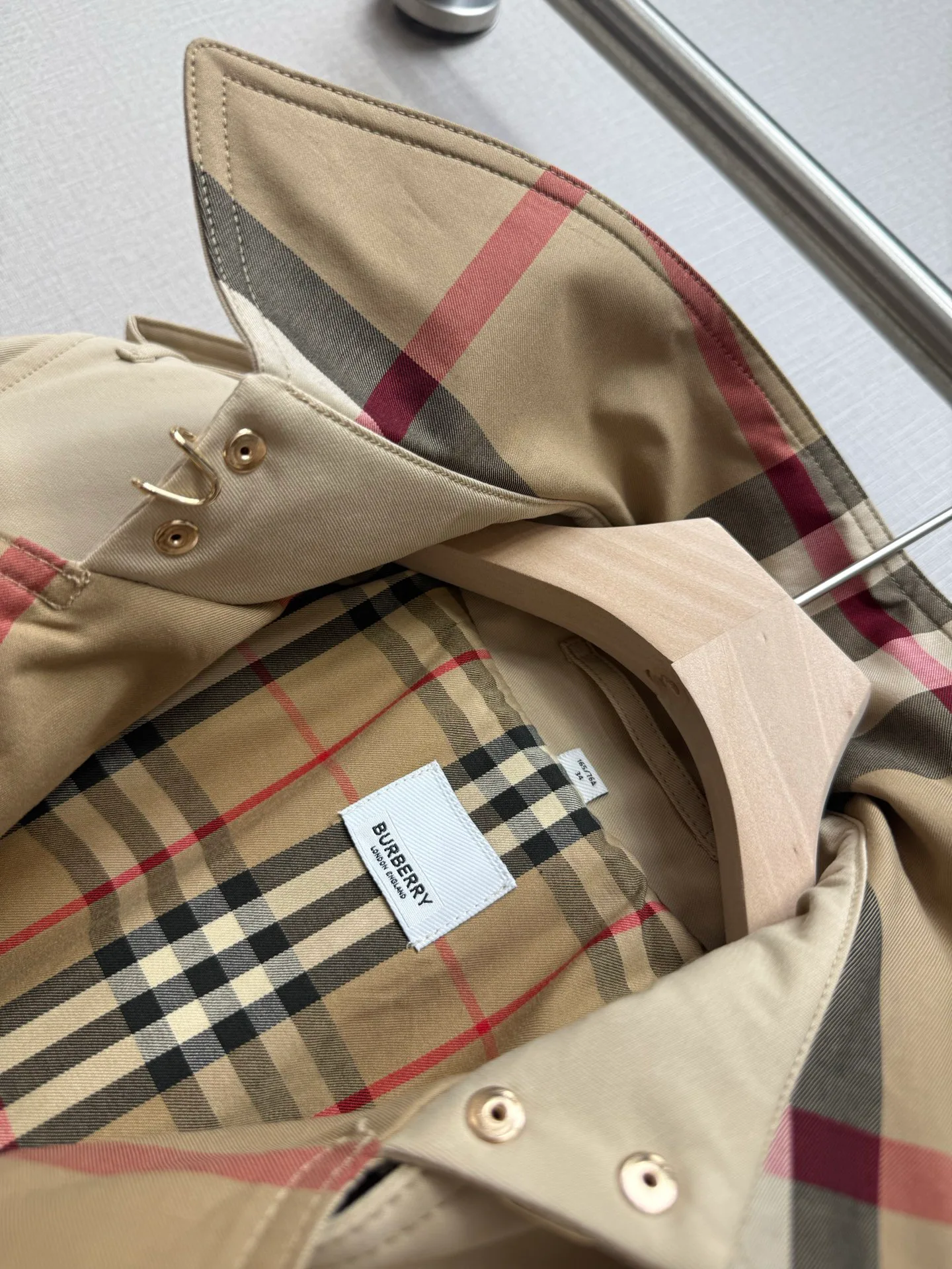 Тренчи Женские Burberry 19100480