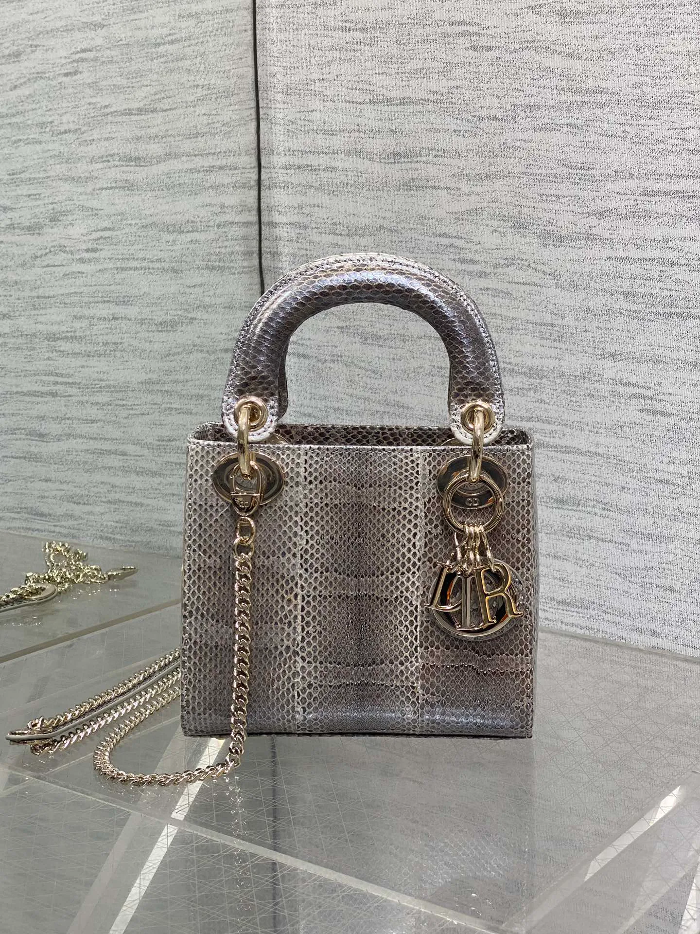 Классические Сумки Женские Christian Dior 11581756