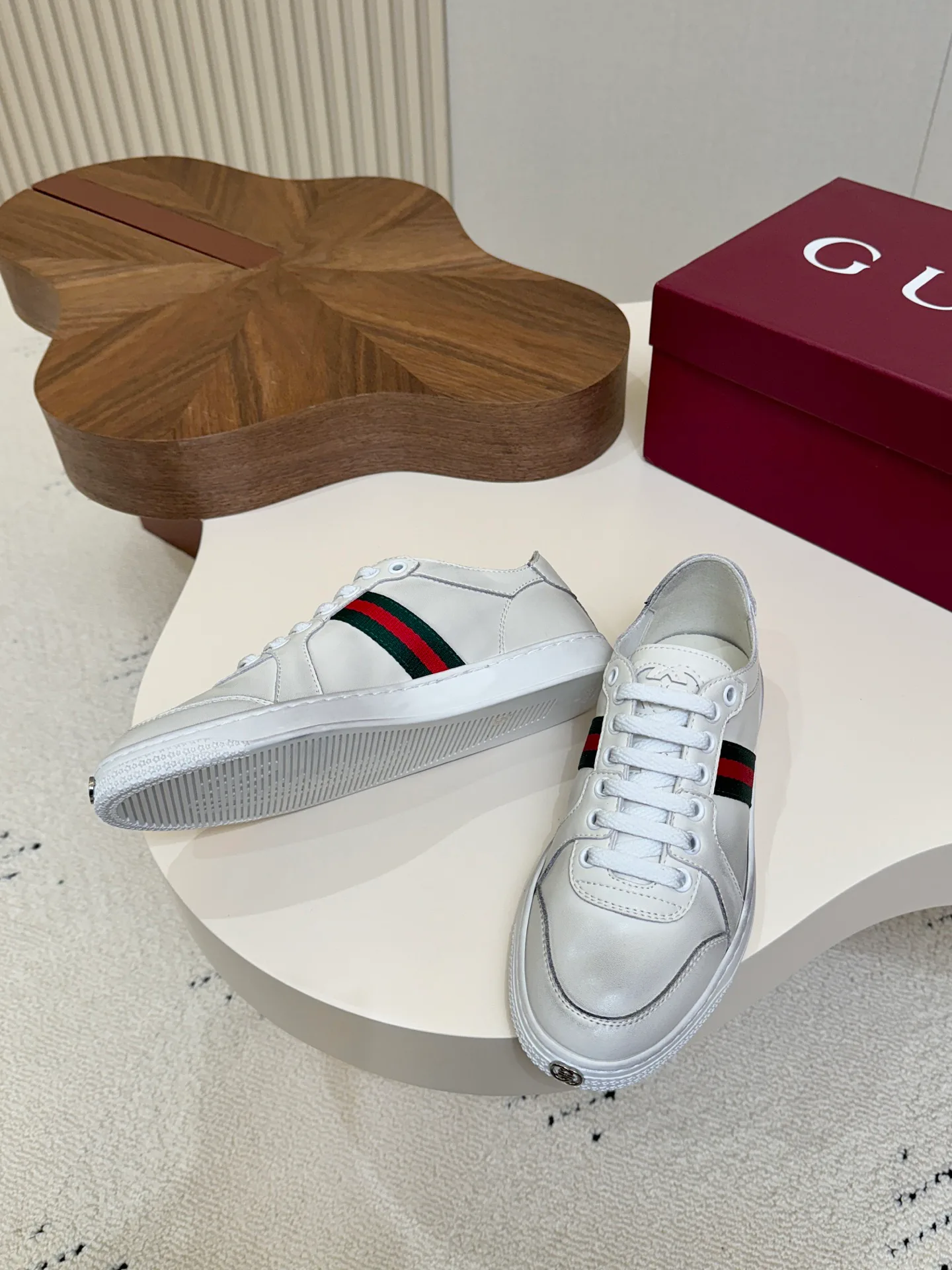 Кроссовки Женские Gucci 17571664