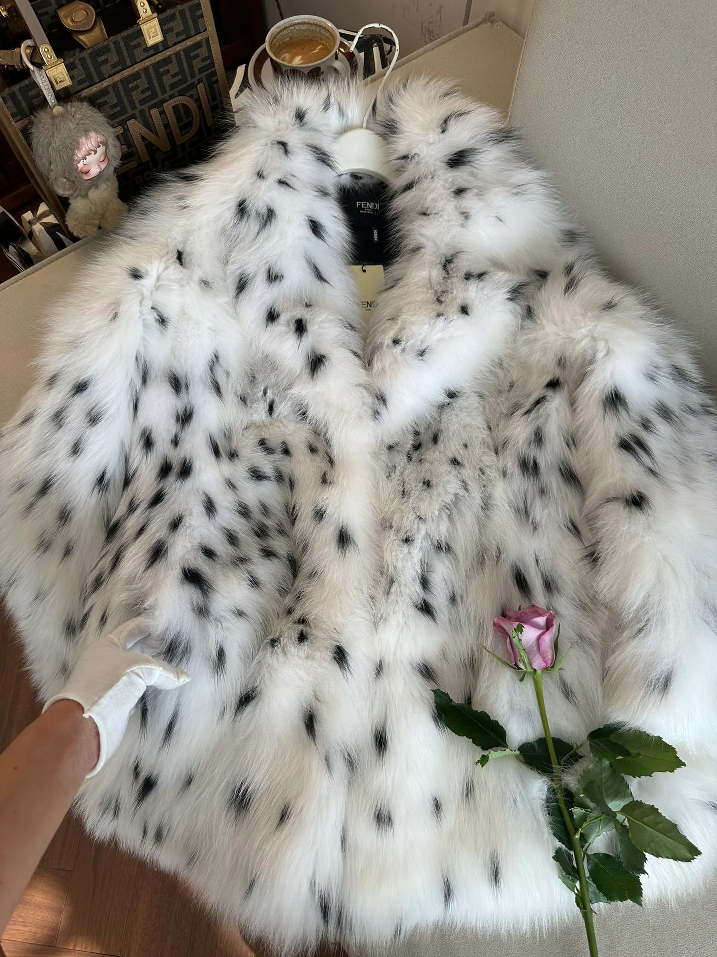 Шубы Женские Fendi 660918